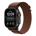 Умные часы Apple Watch Ultra 4 49 мм, корпус чёрный титан (Black Titanium), ремешок Alpine Loop бордовый (Burgundy) M